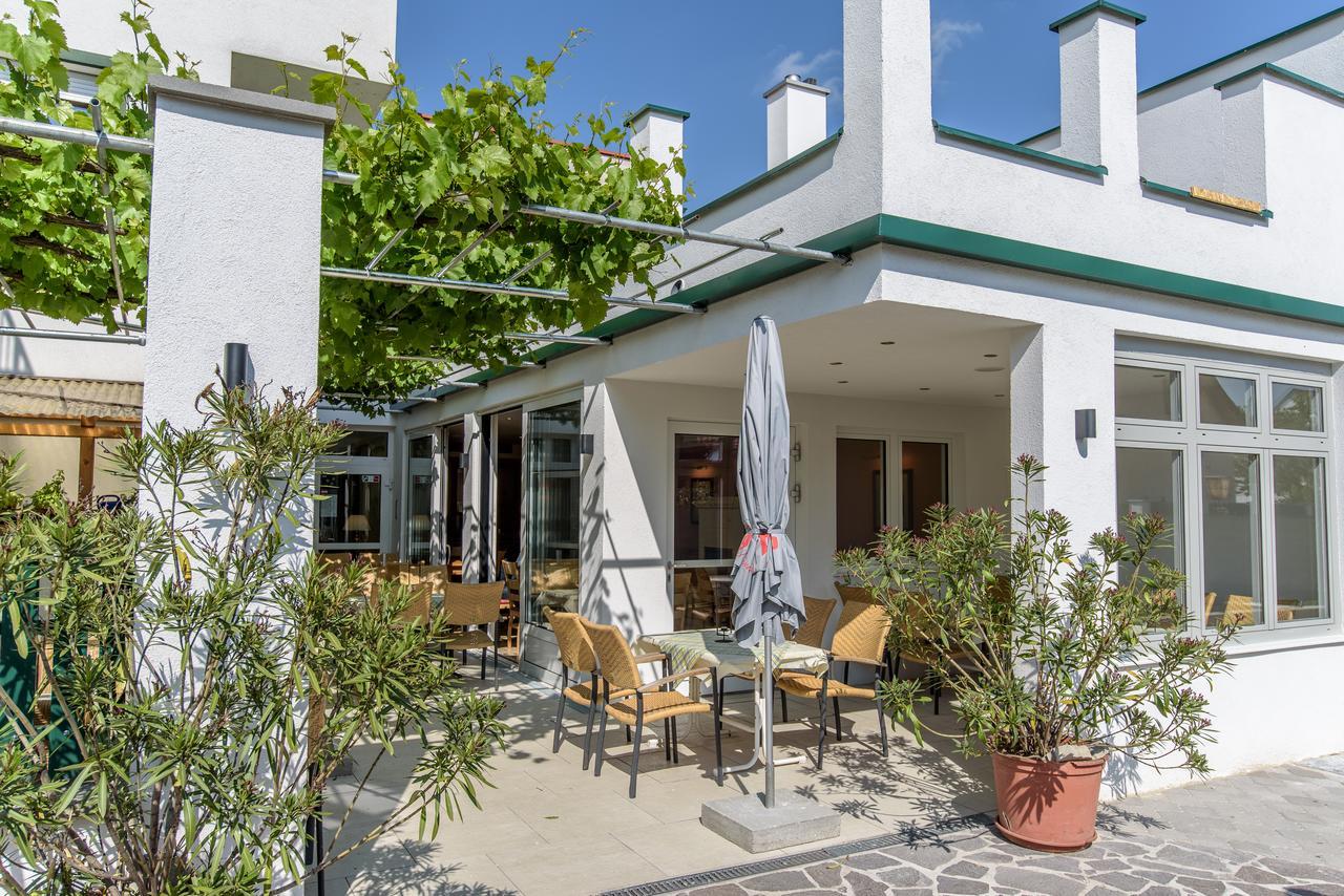 Hotel Zachs Санкт-Маргаретен-им-Бургенланд Экстерьер фото