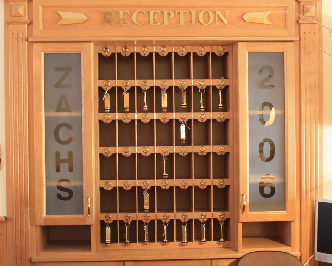 Hotel Zachs Санкт-Маргаретен-им-Бургенланд Экстерьер фото